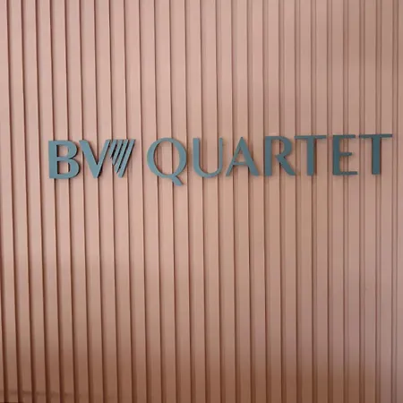 Waterfront Shine Quartet 3 Apartament