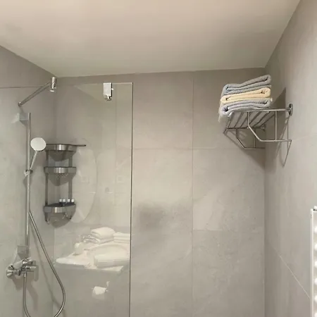 Waterfront Shine Quartet 3 Apartament *