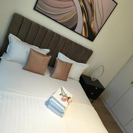 Waterfront Shine Quartet 3 Apartament *