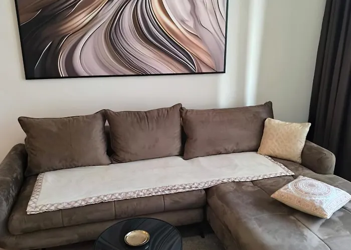 Waterfront Shine Quartet 3 Apartman