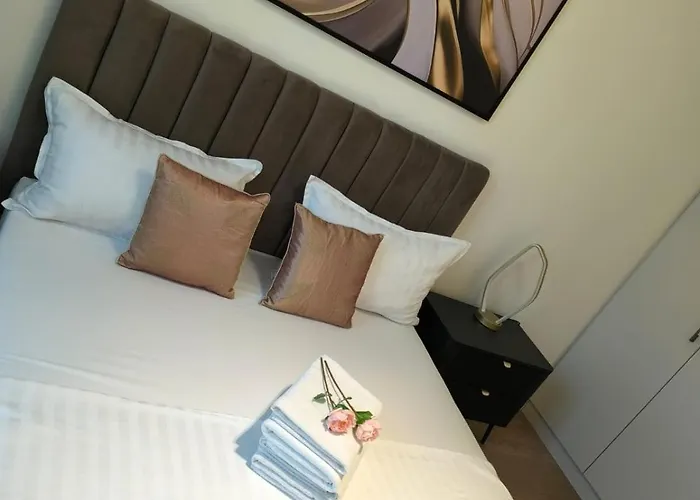 Waterfront Shine Quartet 3 Apartman *